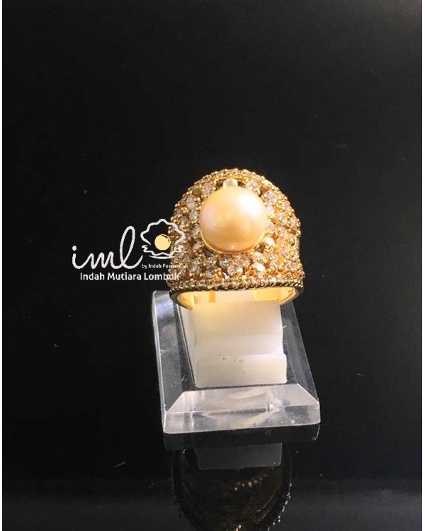 LUXURIOUS RING FRESWATER PEARL